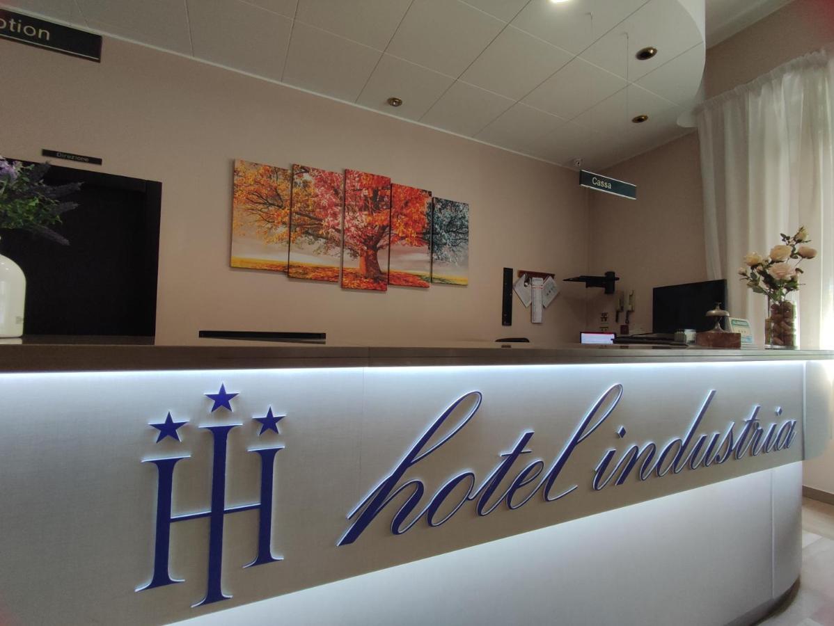 Hotel Industria Bréscia Exterior foto